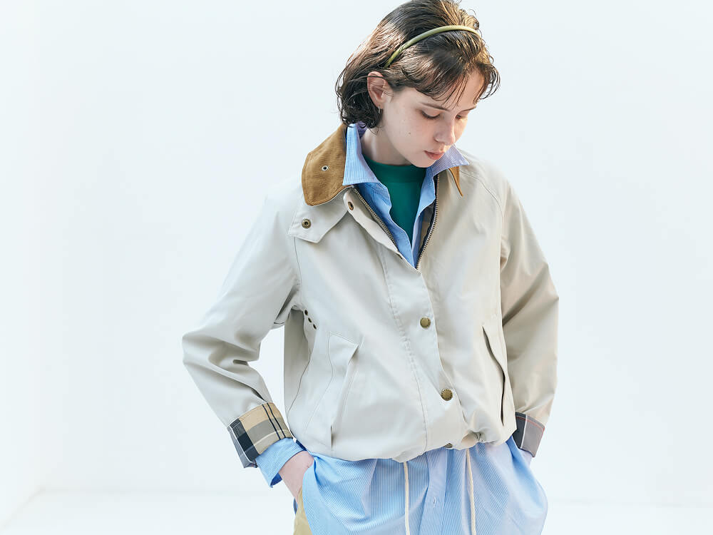 重なり合う光と色。春の街に馴染む、バブアーのライトアウター・スタイル / イメージ03